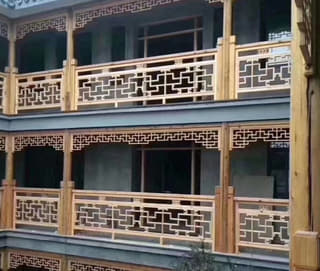 中式回纹栏杆花格与回廊立面实景