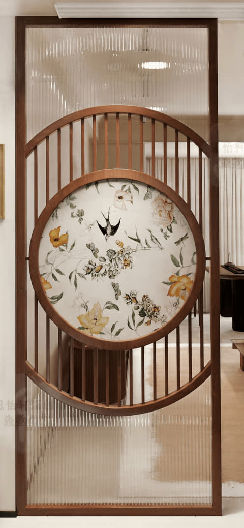 圆景花鸟隔断屏室内实景