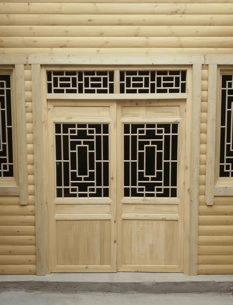 原木几何花格双开门与亮窗实拍