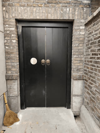 黑色院门双开门实拍