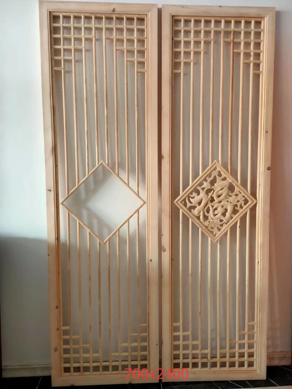原木双扇格栅门片实拍