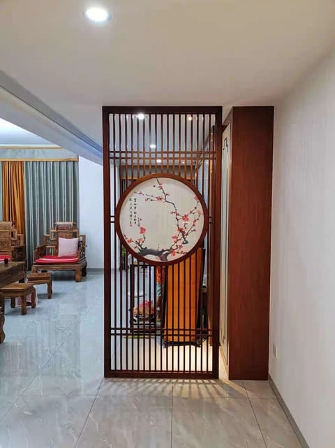 梅花圆景单扇隔断实拍