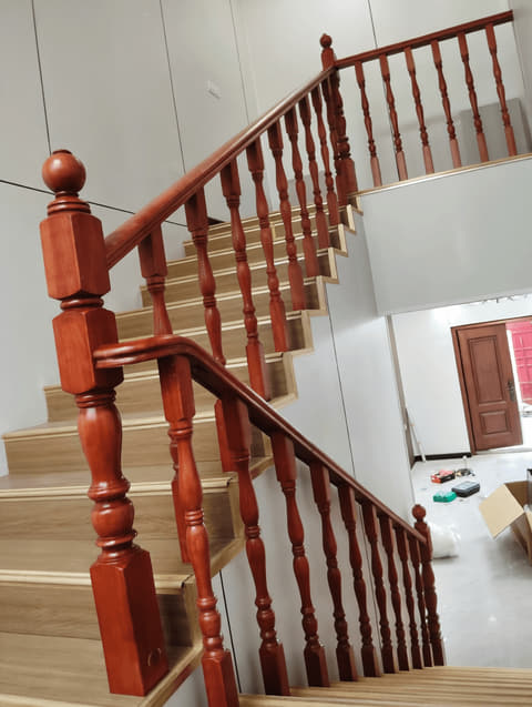 双跑实木楼梯扶手实景